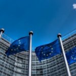 Еврокомиссия рекомендует Украине улучшить расследование коррупционных дел