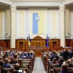 Бюджет-25: гроші на дороги — на ЗСУ, без підвищення зарплат прокурорам та соцстандартів українцям