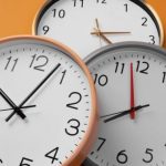 Украина на этой неделе переходит на зимнее время: будет ли это перевод часов последним