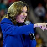 Роберт Де Ниро и Леонардо Ди Каприо поддержали Харрис на предвыборной гонке