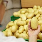 Запасы на зиму. Какие цены на картофель в Украине и отличается ли стоимость от региона