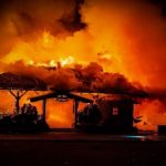 Сильные пожары и уничтоженные дома: появились кадры последствий удара по Николаеву