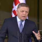 Премьер Словакии далек от антиукраинской политики Орбана – эксперт