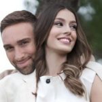 22-летняя беременная жена Иракли Макацария обтягивающем мини-платьем подчеркнула заметно округлый животик