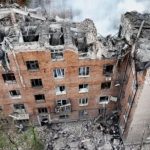 Удар россиян по Кривому Рогу: из-под завалов достали тела 3 детей – самой маленькой не было и года