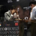 Обмен ударами на старте шахматного матча за корону