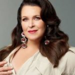 Муж покойной Русланы Писанки показал, как выглядит могила актрисы