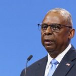 Пентагон разрешил американским оборонным подрядчикам работать в Украине, – Reuters