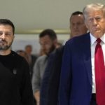 Победа Трампа может предложить Зеленскому выход из «тупика» или поражение – The Economist