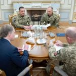 Зеленский и Сырский провели встречу с начальником штаба обороны Британии