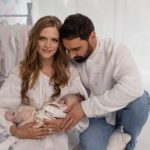 Виталий Козловский очаровал редкими фото с женой и 8-месячным сыном-копией