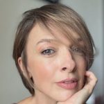 46-летняя известная украинская ведущая во второй раз вышла замуж и показала мужа, с которым живет в ОАЭ