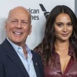 Жена Брюса Уиллиса показала, как с их двумя заметно подросшими дочками поразвлекалась в Париже