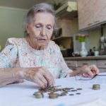 Украинцы могут не платить за коммуналку при одном условии: юрист объяснила правила