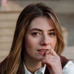 Дарья Петрожицкая впервые рассказала о натянутых отношениях с мамой: “Разошлись дороги”