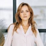 Анна Кошмал пожаловалась на мошенников, которые действуют от ее имени, и попросила у фанатов о помощи