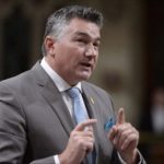 Канаде следует активнее передавать Украине вооружение с собственных складов – депутат