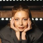 Тина Кароль с 16-летним сыном примерила военную форму и восхитила их фото: “Терминатор”