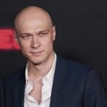 “Золотой глобус”: на премию претендует российский актер, который поддерживает аннексию Крыма и молчит о войне