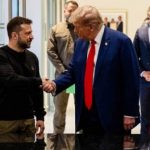 Трамп говорит, что единственный способ остановить войну РФ – не бросать Украину