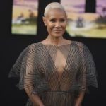 53-летняя жена Уилла Смита закрутила роман с девушкой и заговорила об открытии простых радостей