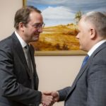 Жовква обсудил с австрийским дипломатом расширение поддержки Украины