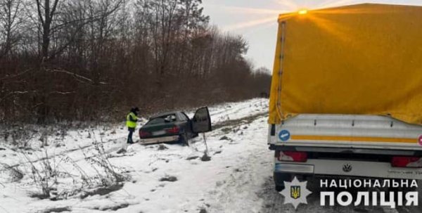 Семь человек погибли в масштабном ДТП возле Львова, пьяный виновник убегал от полиции