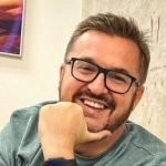 Александр Пономарев неожиданно показался с длинной шевелюрой и насмешил своим видом