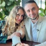 Тарас Тополя впервые за длительное время показался с женой и сразу тремя заметно подросшими детьми