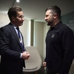 Зеленский обсудил с премьером Швеции продолжение помощи Украине