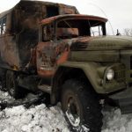 На Донбассе обстреляли коммунальщиков: трое раненых, машина сгорела