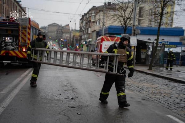 В Киеве завершили аварийно-спасательные работы после утреннего удара баллистикой