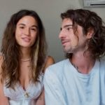 Возлюбленная Дантеса произвела фурор в Сети откровенными фото в одних лишь колготках и кофточке