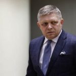 Фицо заявил, что треть участников протестов против его правительства – украинцы