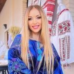 Валевская впервые за долгое время показала своего 50-летнего избранника и как с ним развлекается