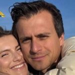 Скичко воссоединился с женой в Украине и показал, каким сюрпризом встретил ее