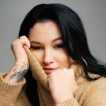 Анастасия Приходько оскандалилась поддержкой творчества российского певца-путиниста