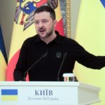 Зеленский объяснил, почему запретил переговоры с Россией в начале полномасштабного вторжения