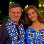 Дмитрия Комарова заподозрили в разводе с младшей на 14 лет женой