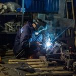 Кому в Украине платят 100 тысяч гривен и больше: анализ Госслужбы занятости