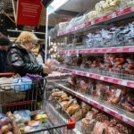 Овощи на вершине. По мере того, как цены на продукты в год изменились, и это больше