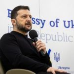 Зеленский: Оружие на поле битвы на этой войне не выиграет ни одной стороны