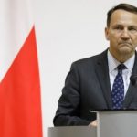 Сикорский – О миротворцах НАТО: не Россия, но Украина решит, какие войска будут на ее территории