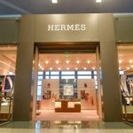 Рыночная стоимость Hermès превысила €300 млрд приблизившись к LVMH
