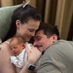 Позитив раскрыл, как прошли роды у его жены и как они сначала хотели назвать дочь