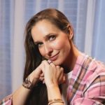 Екатерина Осадчая ошеломила молодым видом мамы-красавицы и поздравила ее с важным праздником