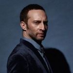 Миша Крупин принял присягу в третью годовщину полномасштабной войны: “Служу украинскому народу”