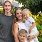 Осадчая высказалась о рождении четвертого ребенка в 45 лет: “Дочку хотела”