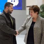 Застрял в «маяках». Какие условия программы МВФ не выполнили Украину и что угрожает