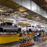 Трамп отложил большие обязанности на автомобили из Канады и Мексики